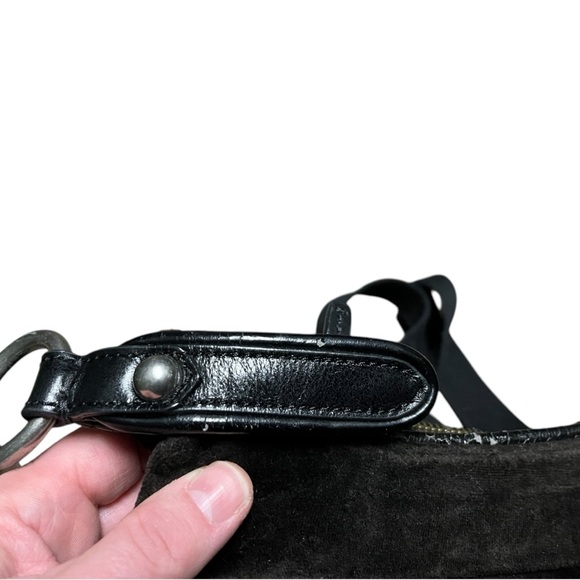 Vintage Juicy Couture Y2K  black velvet Juicy chain detail crossbody rare - Picture 9 of 16